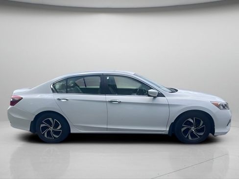 Used 2016 Honda Accord LX image 6