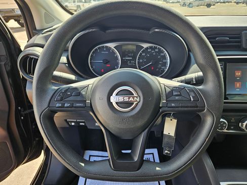Used 2024 Nissan Versa S FWD image 14