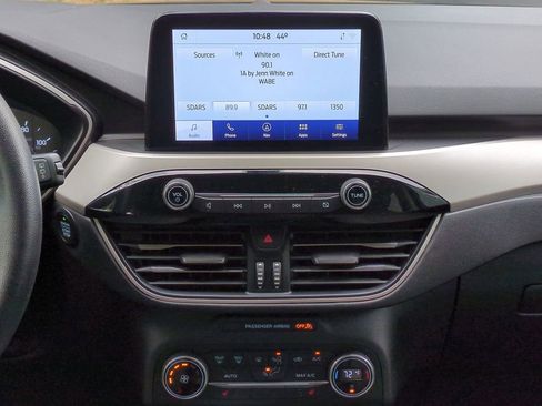 Used 2020 Ford Escape SE image 18