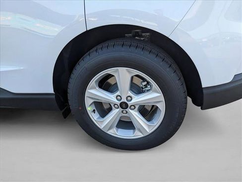 Used 2024 Ford Edge SE image 11