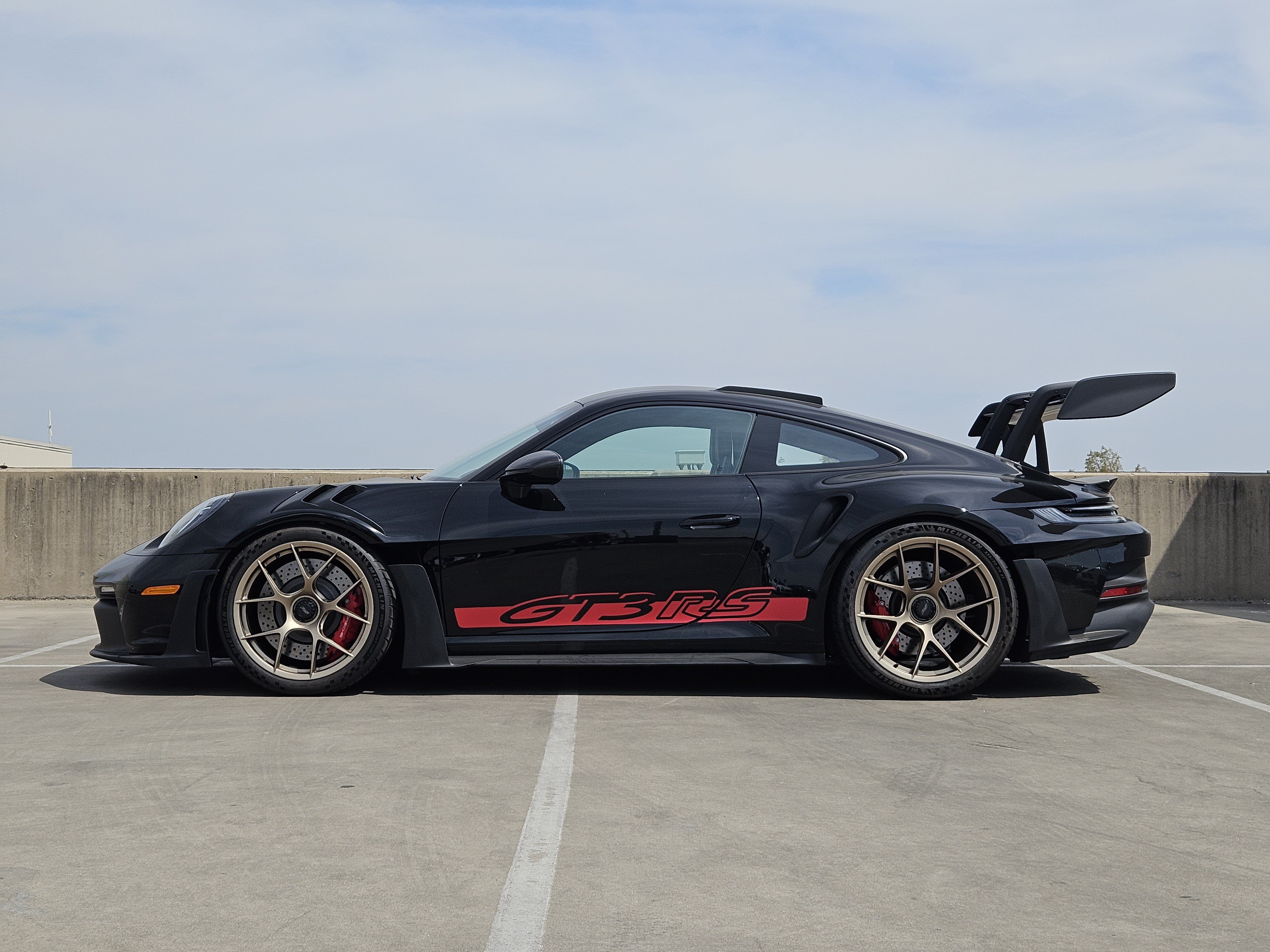 Used 2023 Porsche 911 GT3 RS RWD image 2