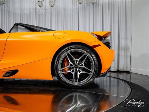 Used 2020 McLaren 720S Performance RWD image 19