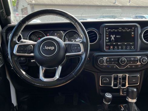 Used 2021 Jeep Wrangler Unlimited Sahara w/ Cold Weather Group AWD/4WD image 2