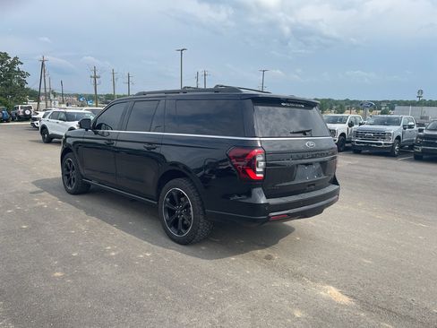 Used 2023 Ford Expedition Max Limited AWD/4WD image 2