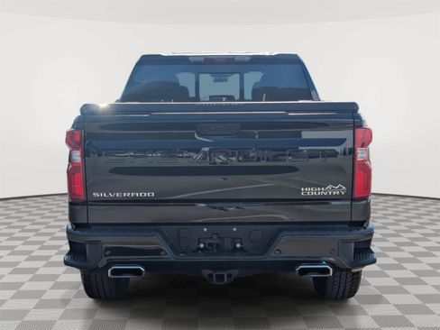 Used 2024 Chevrolet Silverado 1500 High Country w/ Technology Package AWD/4WD image 4
