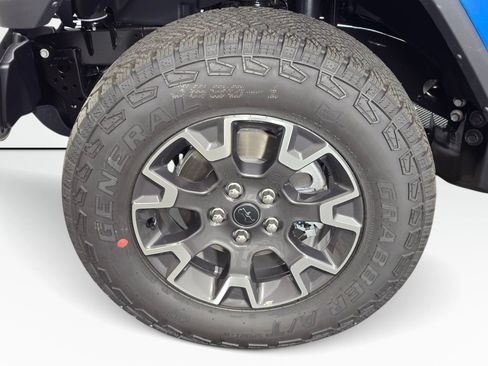 New 2026 Jeep Wrangler Unlimited Sahara w/ Whitecap Package AWD/4WD image 11