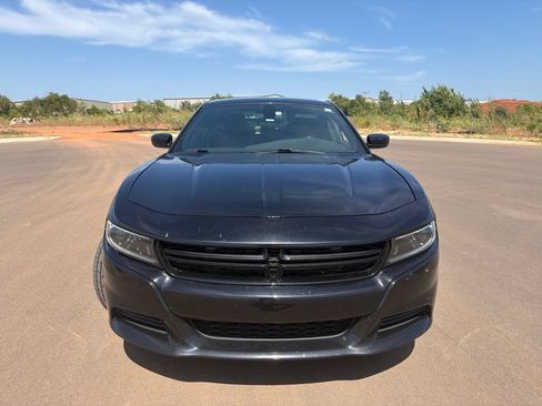 Used 2022 Dodge Charger SXT w/ Blacktop Package RWD image 2