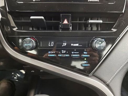 Used 2021 Toyota Camry SE w/ Cold Weather Package AWD/4WD image 25
