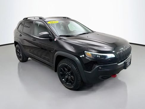 Used 2021 Jeep Cherokee Trailhawk w/ Comfort/Convenience Group AWD/4WD image 1