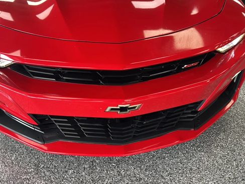 Used 2019 Chevrolet Camaro SS RWD image 29