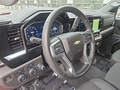 Used 2023 Chevrolet Silverado 1500 LT image 10