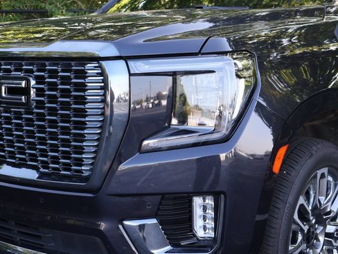 Certified 2024 GMC Yukon Denali Ultimate w/ LPO, Floor Liner Package AWD/4WD image 3