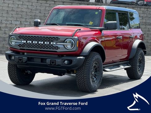 Used 2026 Ford Bronco Badlands AWD/4WD image 1