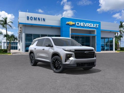New 2026 Chevrolet Traverse LT FWD image 2