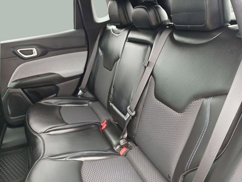 Used 2023 Jeep Compass Latitude w/ Convenience Group image 22