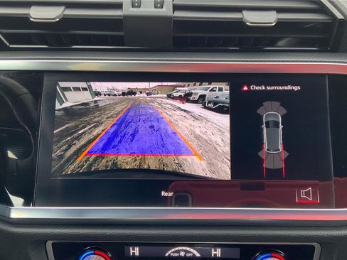 Used 2024 Audi Q3 2.0T Premium image 33