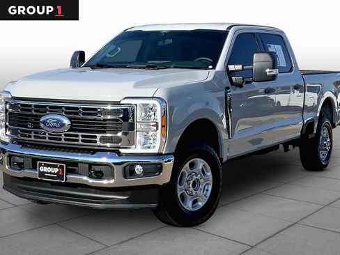 Certified 2025 Ford F250 XLT w/ 360-Degree Camera Package AWD/4WD image 1