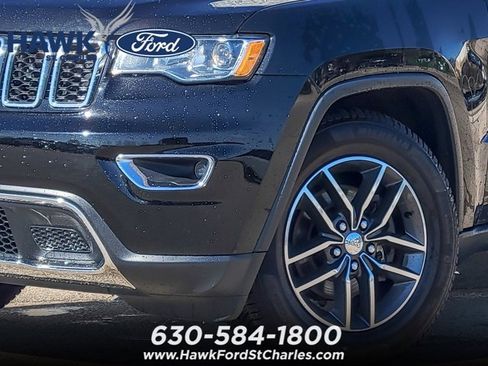 Used 2018 Jeep Grand Cherokee Limited image 3