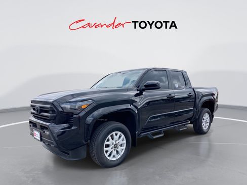 Certified 2024 Toyota Tacoma SR5 image 1