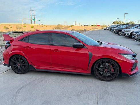 Used 2018 Honda Civic Type R image 3