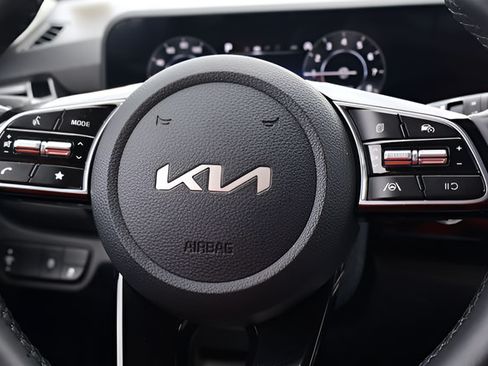 Used 2024 Kia Seltos S AWD/4WD image 19