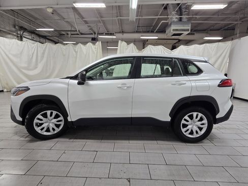 Certified 2024 Toyota Corolla Cross L image 10