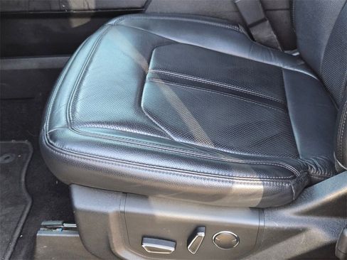 Used 2019 Ford Expedition Limited w/ Equipment Group 301A image 8