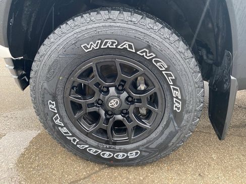 Used 2023 Toyota Tacoma SR5 w/ SX Package image 9