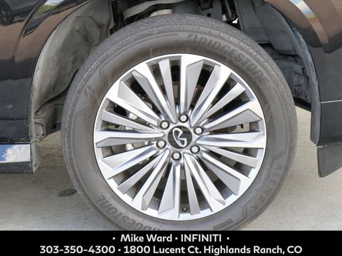 Used 2025 INFINITI QX80 Sensory AWD/4WD image 4