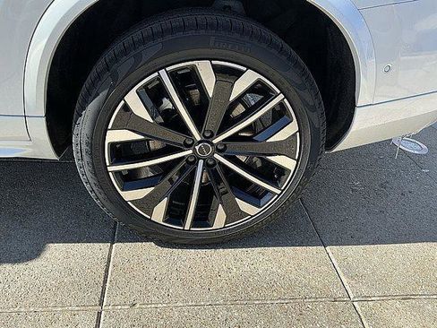 New 2026 Volvo XC90 B6 Ultra w/ Protection Package AWD/4WD image 13