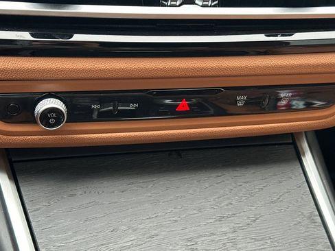 Used 2023 BMW 330e 330e iPerformance image 22