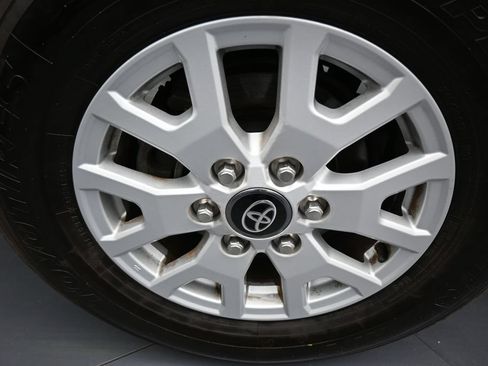 Used 2024 Toyota Tacoma SR5 RWD image 45