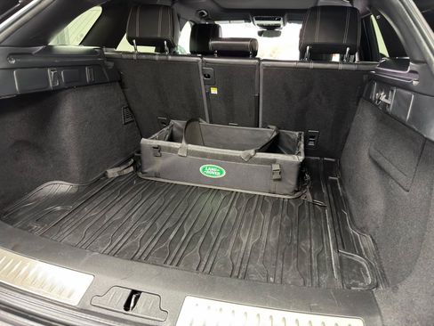 Used 2018 Land Rover Range Rover Velar AWD/4WD image 38