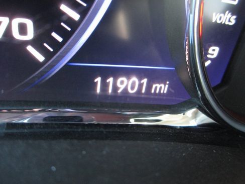 Certified 2024 GMC Terrain Denali image 29