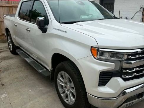 Used 2025 Chevrolet Silverado 1500 LTZ w/ LTZ Premium Package AWD/4WD image 2