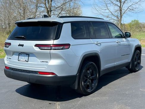 Used 2023 Jeep Grand Cherokee L Limited w/ Black Appearance Package AWD/4WD image 48
