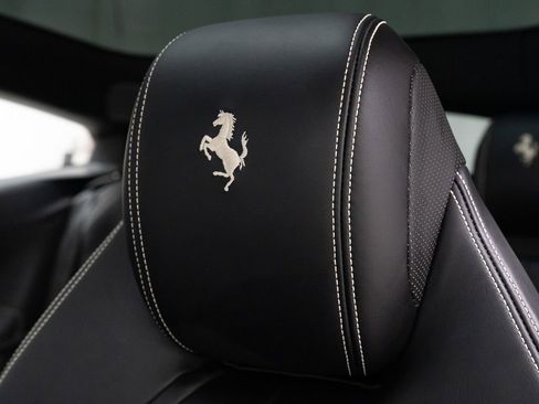 Used 2017 Ferrari GTC4Lusso image 17