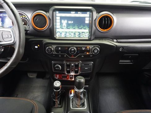 Used 2023 Jeep Gladiator Mojave w/ Trailer Tow Package image 18