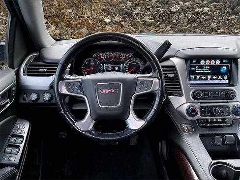 Used 2019 GMC Yukon XL SLT image 5