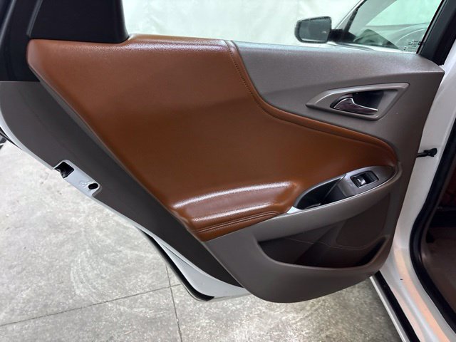 Used 2018 Chevrolet Malibu LT w/ Leather Package FWD image 17