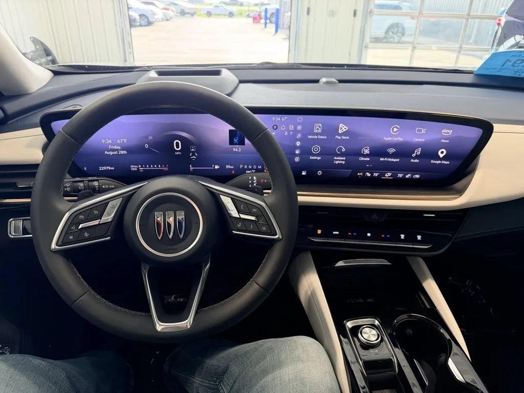 Used 2025 Buick Envision Avenir AWD/4WD image 36
