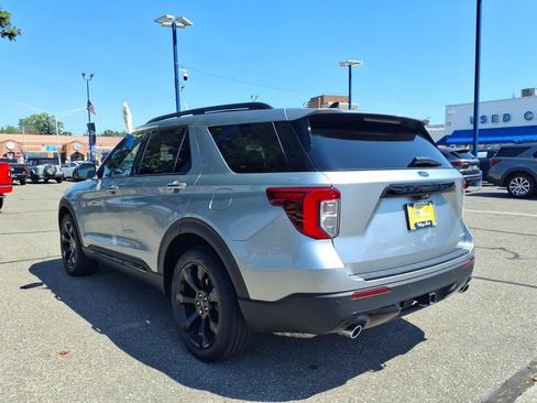 Certified 2024 Ford Explorer ST-Line w/ Class IV Trailer Tow Package AWD/4WD image 9