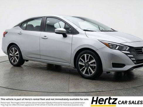 Used 2025 Nissan Versa SV image 1
