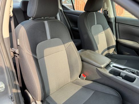 Used 2021 Nissan Sentra SV image 39