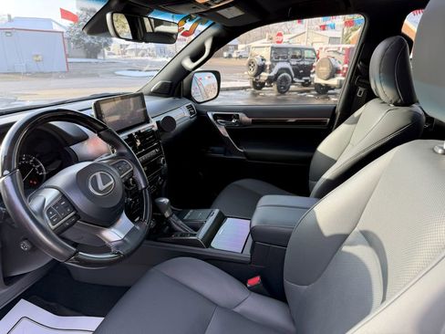 Used 2023 Lexus GX 460 Premium image 9