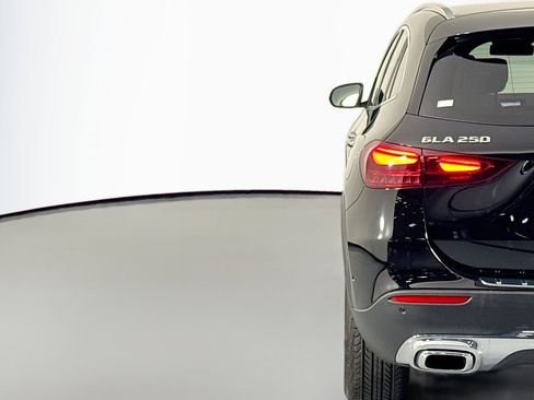 Certified 2025 Mercedes-Benz GLA 250 image 15