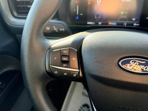 Used 2025 Ford Maverick XL w/ Equipment Group 102A image 14