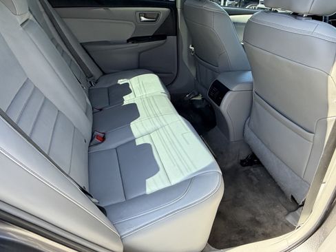 Used 2015 Toyota Camry XLE w/ Convenience Package FWD image 11
