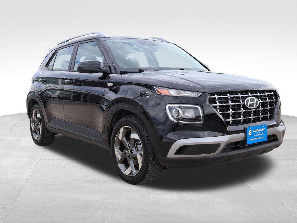 Used 2025 Hyundai Venue SEL FWD image 6