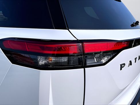 New 2026 Nissan Pathfinder SV FWD image 14